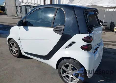 2008 Smart Fortwo Passion/Pure z USA, uszkodzony, nr VIN WMEEJ31X38K122370